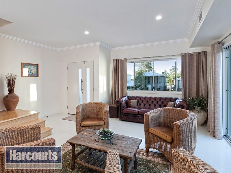 52 Evergreen Street, Mitchelton QLD 4053