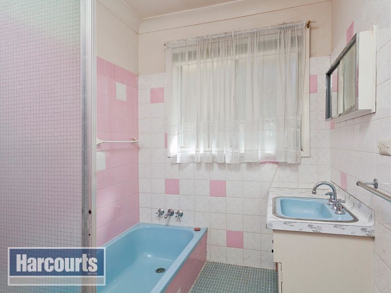 18 Glenella Street, The Gap QLD 4061