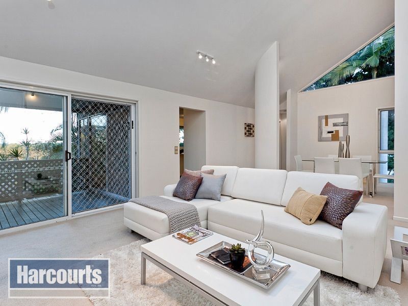 261 Bielby Road, Kenmore Hills QLD 4069