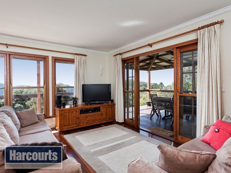 1813 Parkview Avenue, Mount Glorious QLD 4520