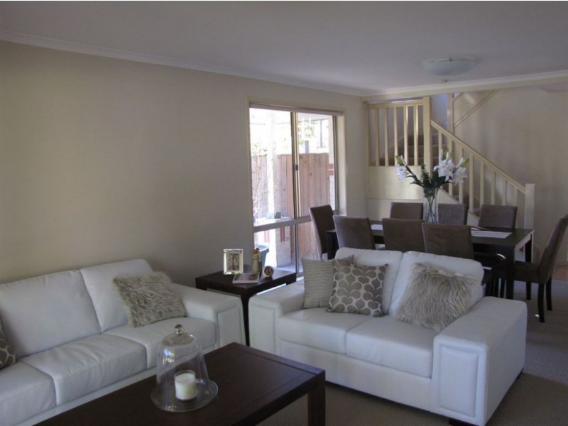 12 Montrose Place, The Gap QLD 4061