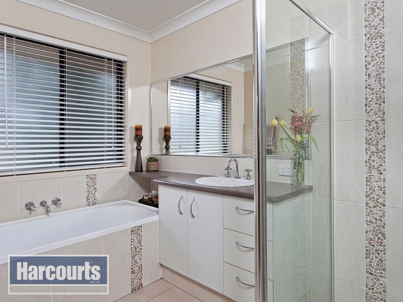 45 Rise Place, Upper Kedron QLD 4055