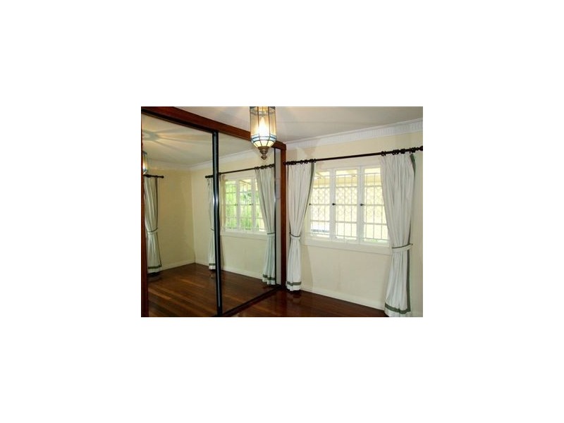 75 St Vincent Street, Ashgrove QLD 4060