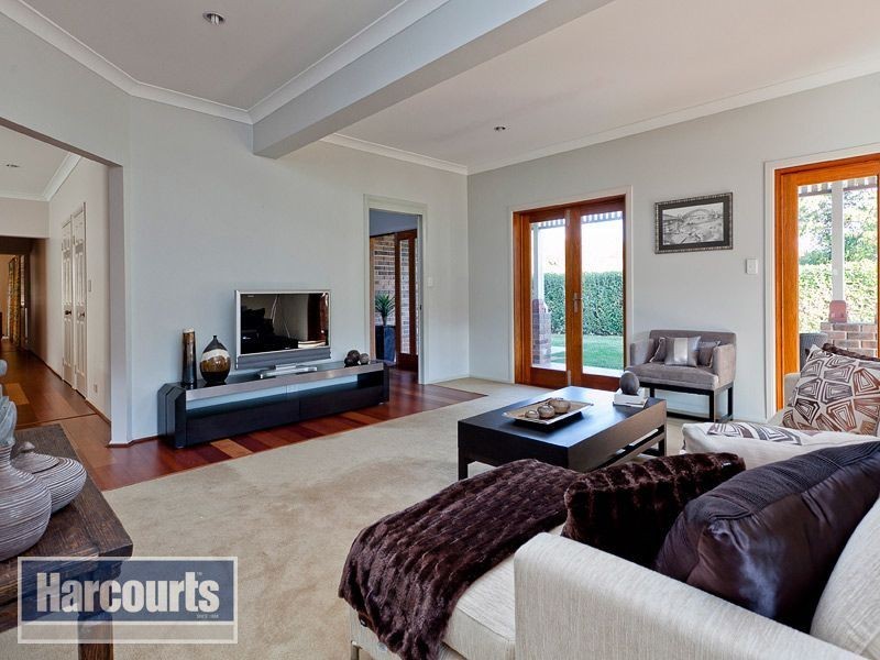 2 Tyrrell Court, The Gap QLD 4061