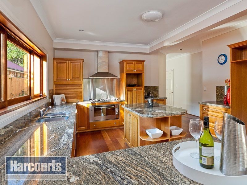 2 Tyrrell Court, The Gap QLD 4061