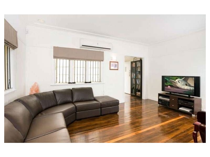 2 Gailey Street, Ashgrove QLD 4060