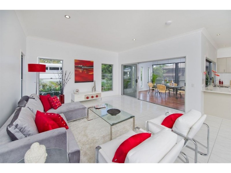 15 Jevons Street, The Gap QLD 4061