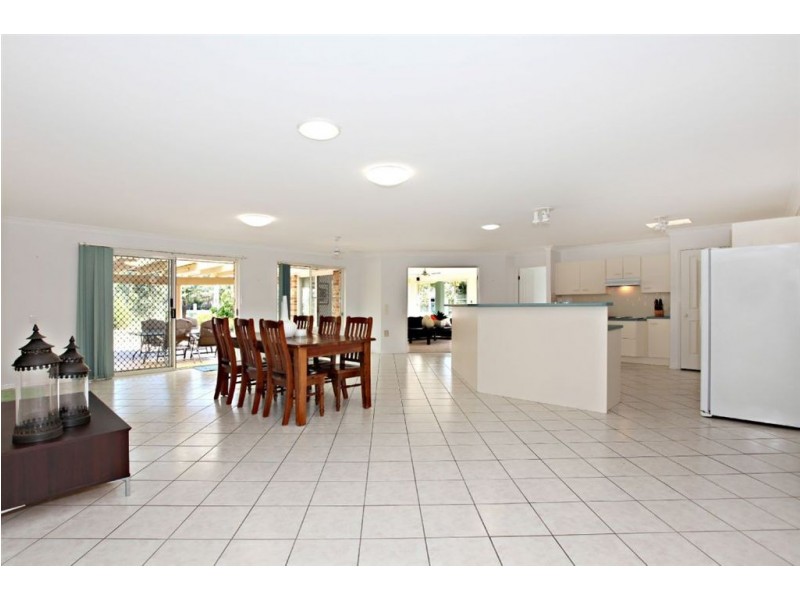 33 Parkside Crescent, The Gap QLD 4061