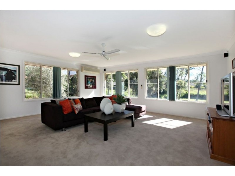 33 Parkside Crescent, The Gap QLD 4061