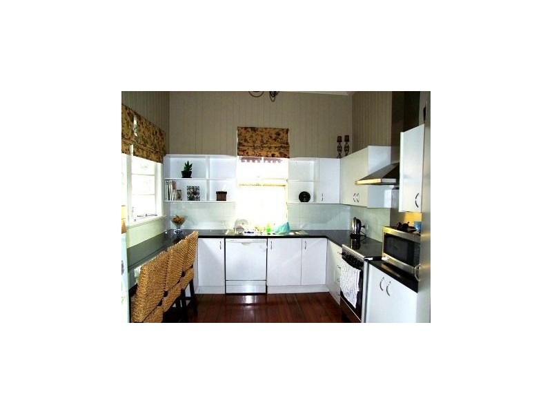 12 Lincoln Street, Wilston QLD 4051