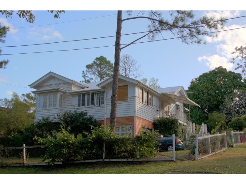 1 Gramere Avenue, Ashgrove QLD 4060