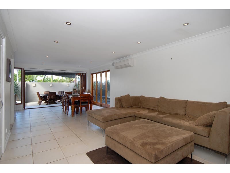 20 Dovedale Crescent, Ashgrove QLD 4060