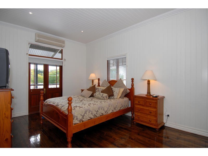 20 Dovedale Crescent, Ashgrove QLD 4060