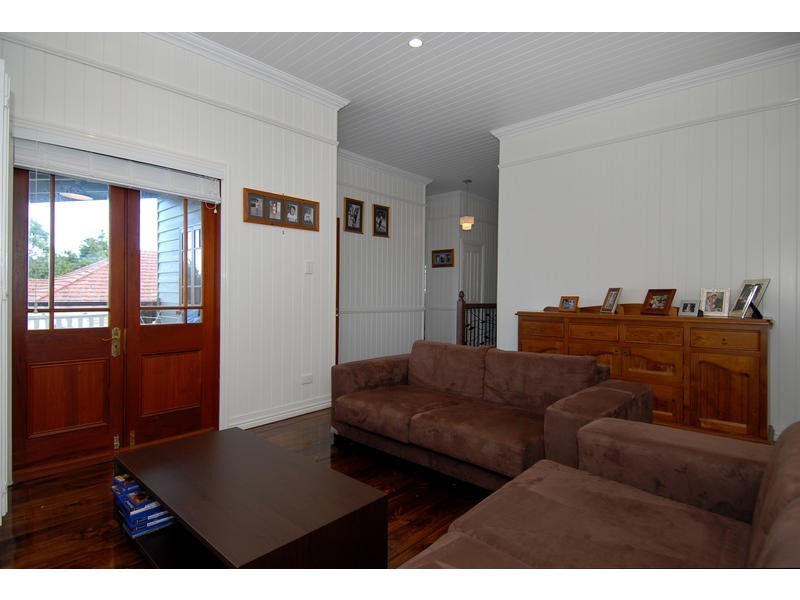 20 Dovedale Crescent, Ashgrove QLD 4060