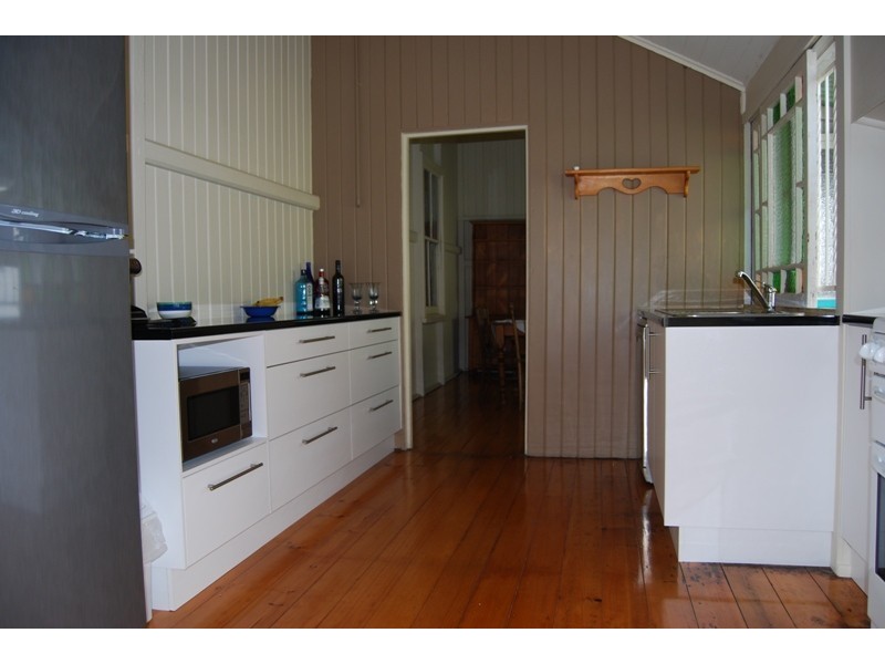 141 Ashgrove Ave, Ashgrove QLD 4060