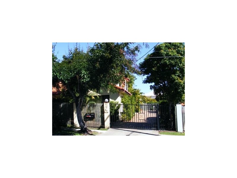 2/12 Kinnaird Street, Ashgrove QLD 4060