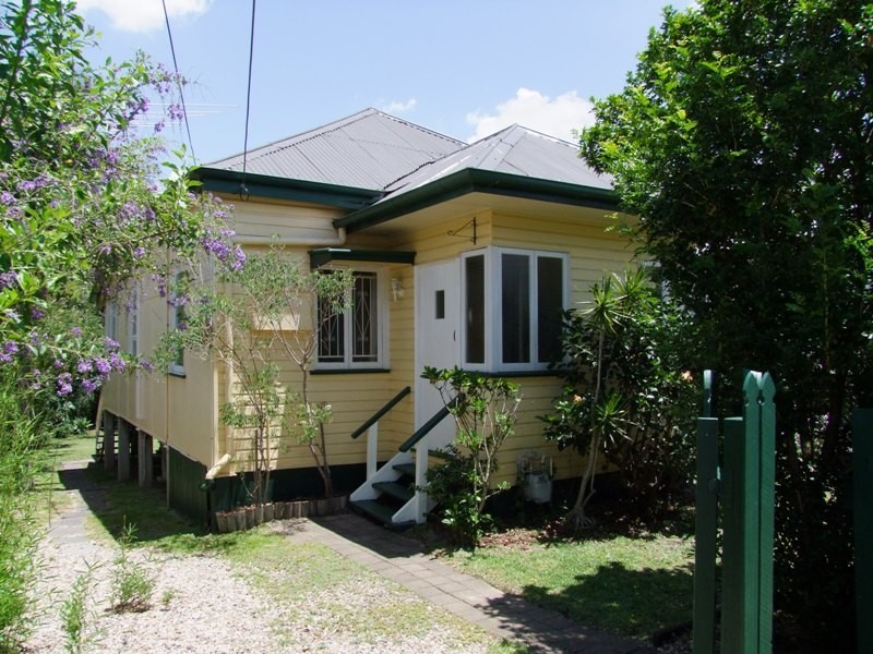 12 Holmesbrook St, Ashgrove QLD 4060