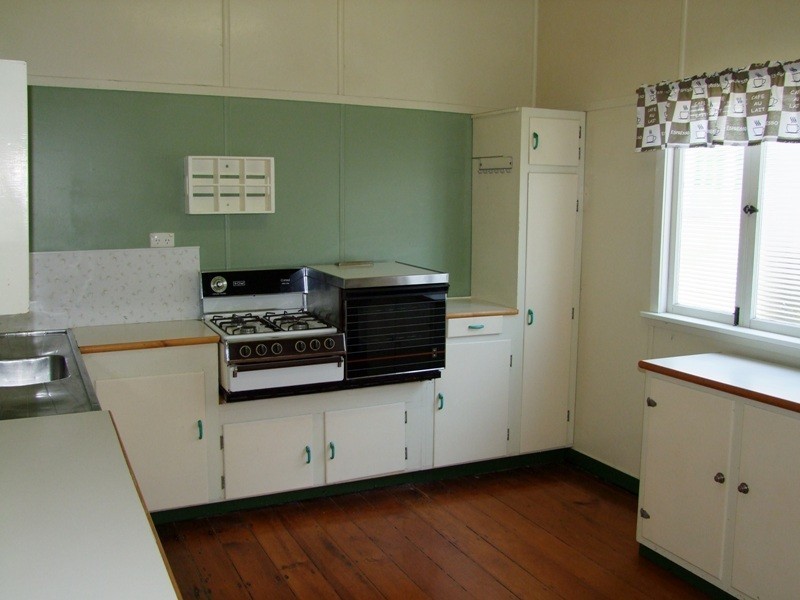 12 Holmesbrook St, Ashgrove QLD 4060