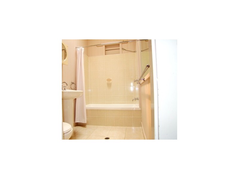 1 Corona Ave, Ashgrove QLD 4060