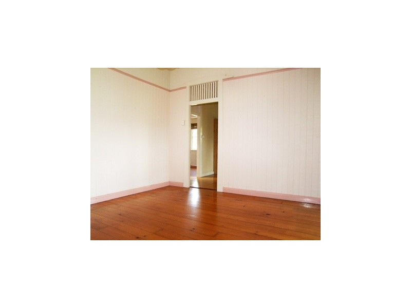 1 Corona Ave, Ashgrove QLD 4060