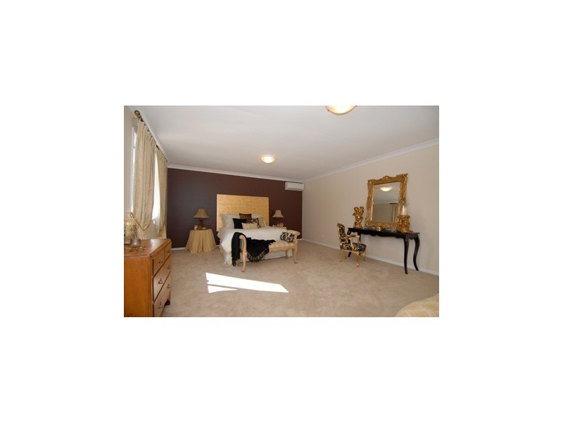 6 Easton Close, The Gap QLD 4061
