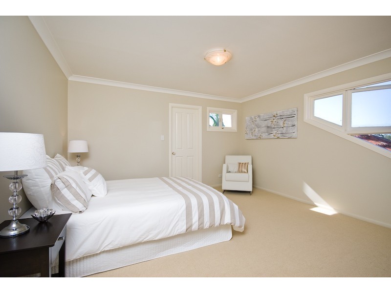 54 Kauri Rd, Ashgrove QLD 4060