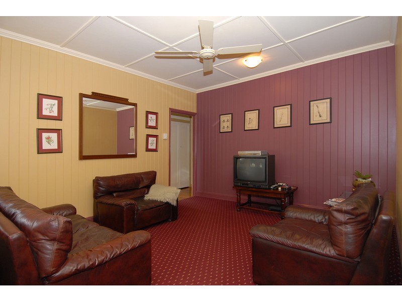 33 Sunrise St, Ashgrove QLD 4060