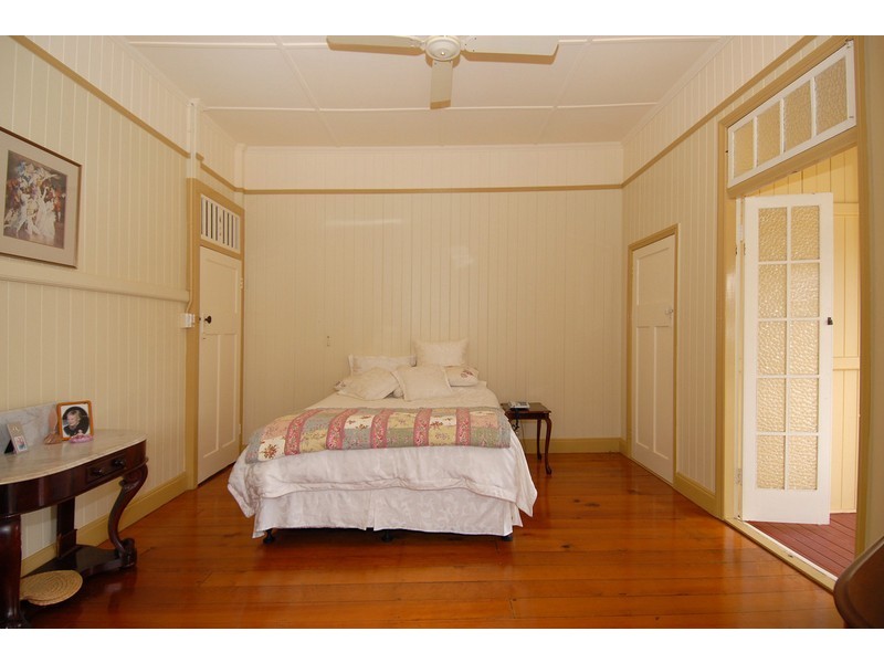 33 Sunrise St, Ashgrove QLD 4060