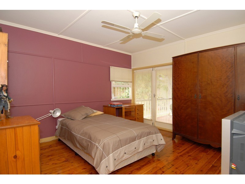 33 Sunrise St, Ashgrove QLD 4060