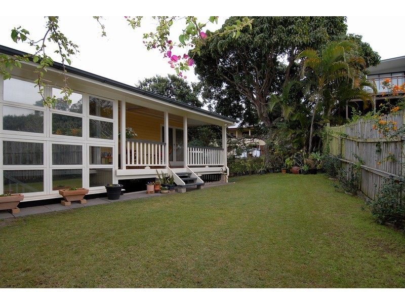 33 Sunrise St, Ashgrove QLD 4060
