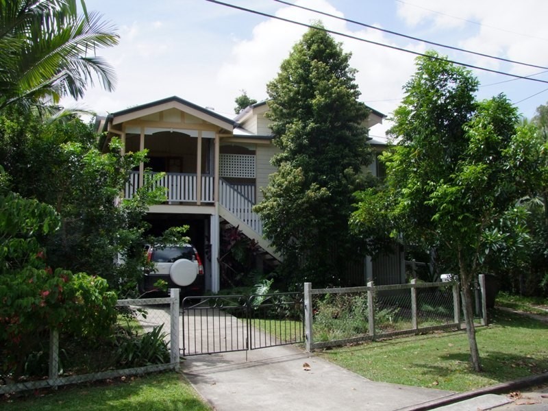 8 Tennis Ave, Ashgrove QLD 4060
