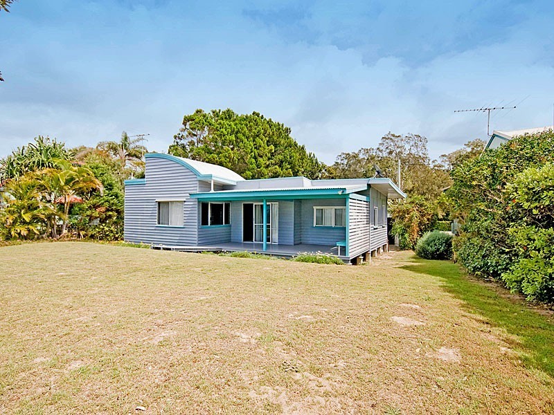 83 Bishop Road, Beachmere QLD 4510