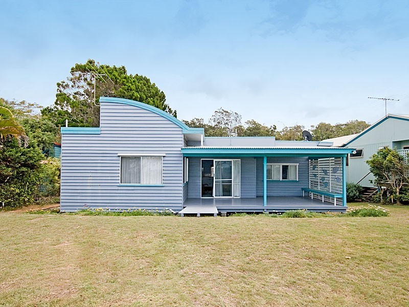 83 Bishop Road, Beachmere QLD 4510