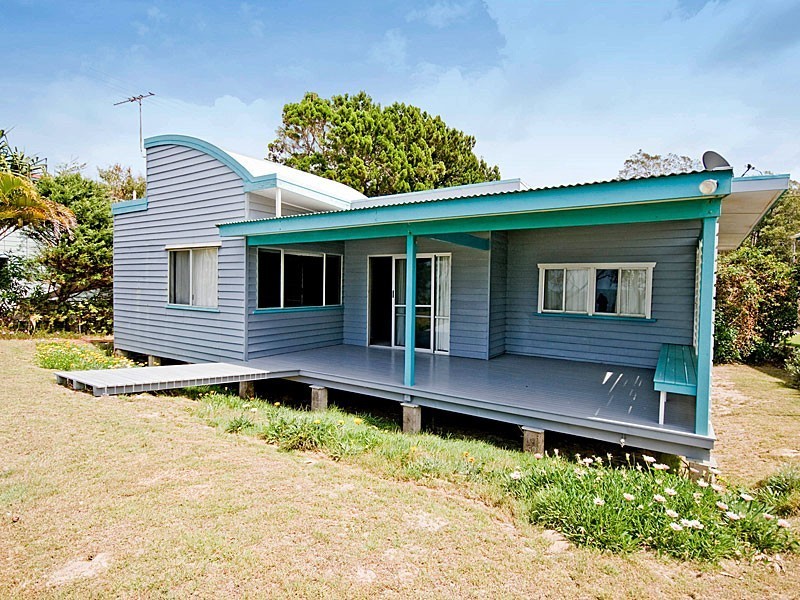 83 Bishop Road, Beachmere QLD 4510