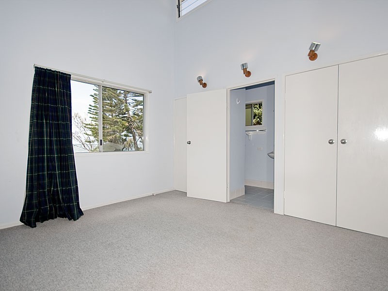 83 Bishop Road, Beachmere QLD 4510