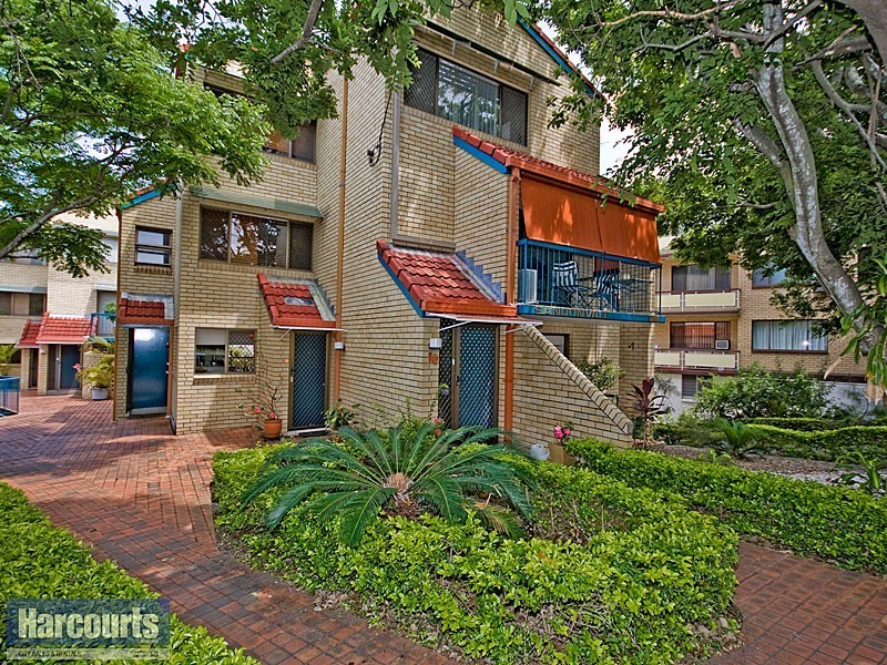 4/19 Llewellyn Street, New Farm QLD 4005