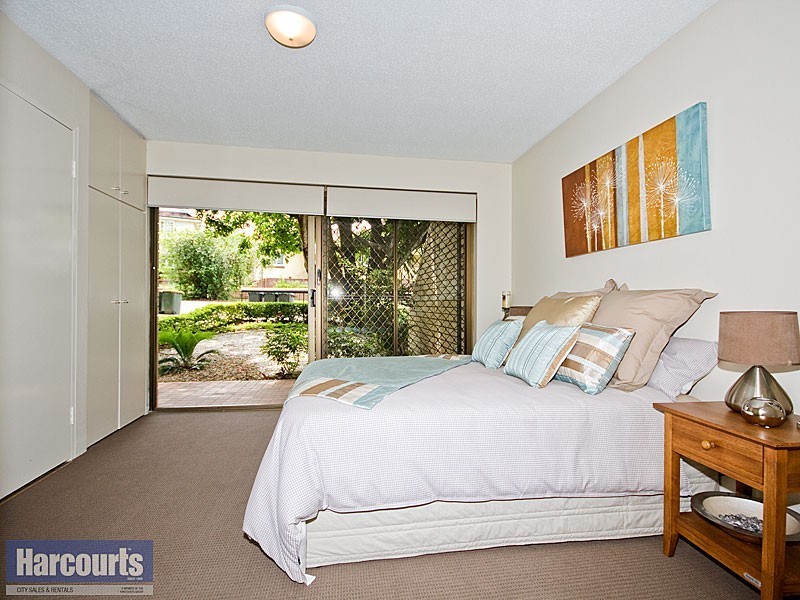 4/19 Llewellyn Street, New Farm QLD 4005