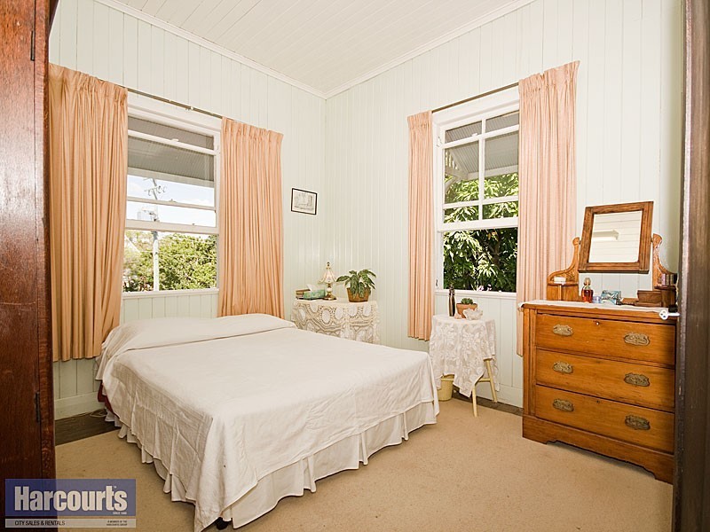 15 Love Street, Spring Hill QLD 4000