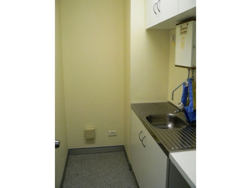 2/52 Davenport Street, Southport QLD 4215