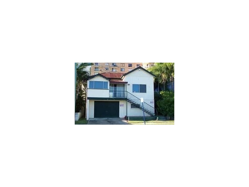 8 Welch Street, Southport QLD 4215