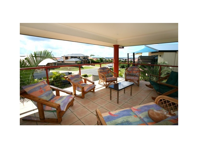 7 Truro Ct, Redland Bay QLD 4165