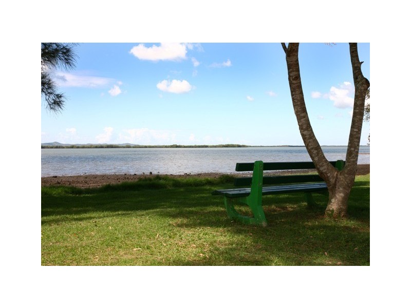 7 Truro Ct, Redland Bay QLD 4165