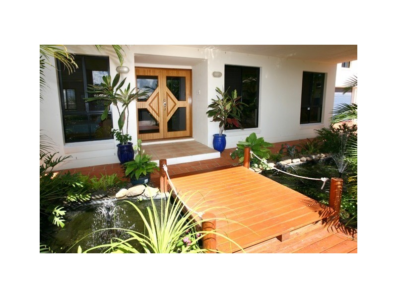 7 Truro Ct, Redland Bay QLD 4165