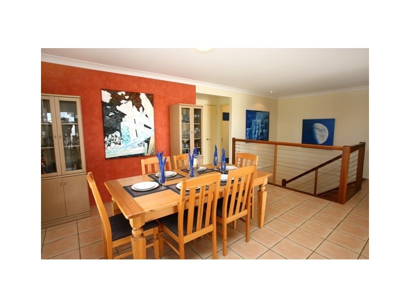 7 Truro Ct, Redland Bay QLD 4165