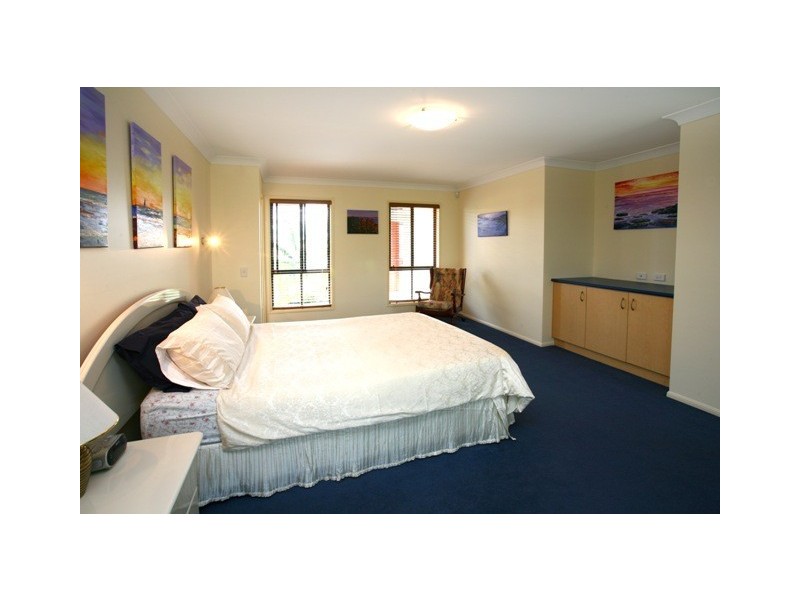 7 Truro Ct, Redland Bay QLD 4165