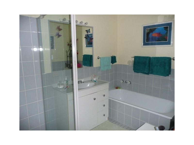 190/641 Pine Ridge Rd, Biggera Waters QLD 4216