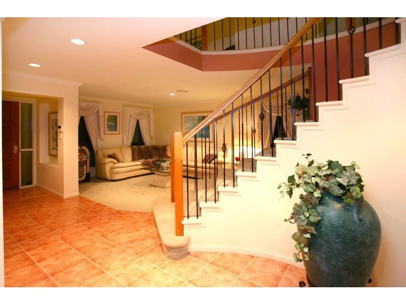 13/76 Bayview Street, Runaway Bay QLD 4216