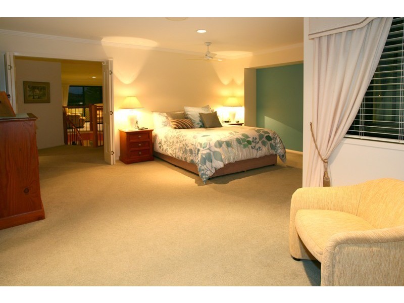 13/76 Bayview Street, Runaway Bay QLD 4216