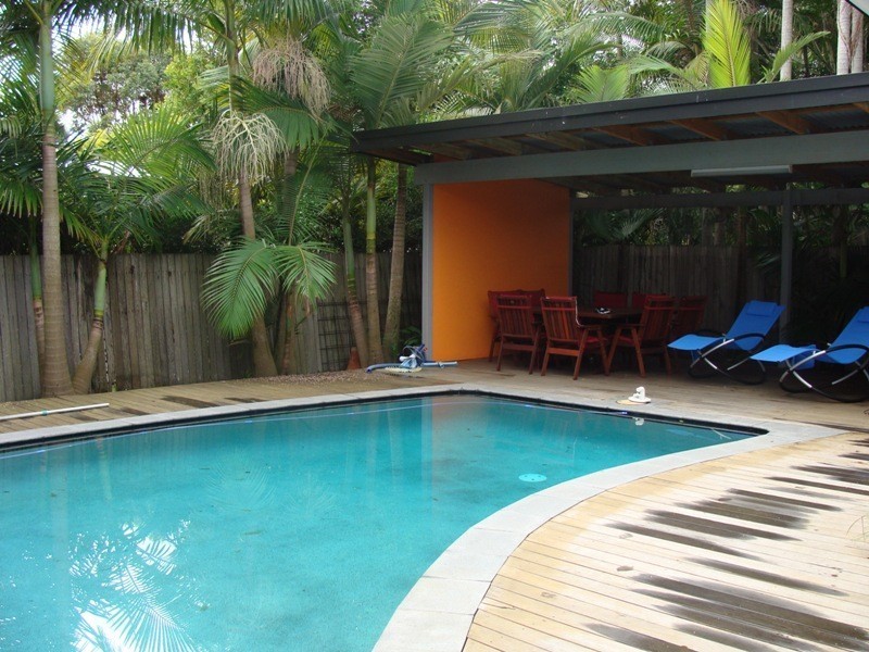 5 Susanne Street, Southport QLD 4215