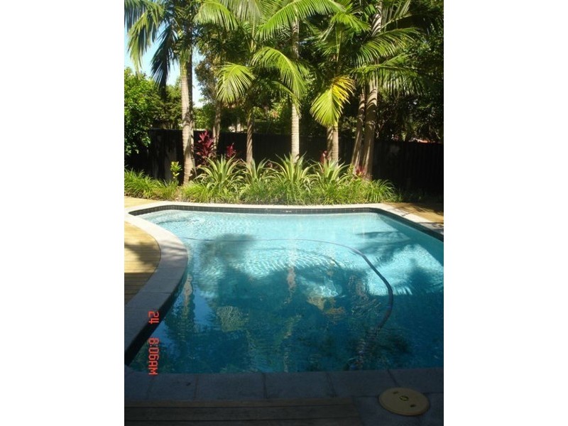 5 Susanne Street, Southport QLD 4215